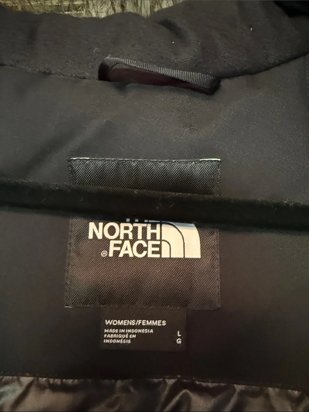 The North Face Black Women's Insulated Hooded Jacket - Picture 2 of 6